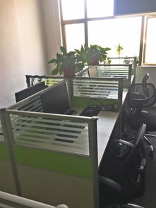 深圳辦公設(shè)備急轉(zhuǎn) 12套卡位屏風(fēng)、電腦、沙發(fā)、老板桌全套9成新低價(jià)轉(zhuǎn)讓